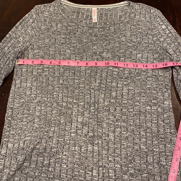 lace trim tunic sweater - Picture 3 of 5
